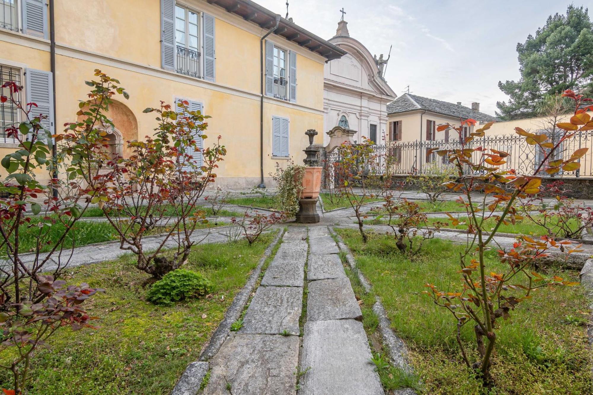 Hotel Il Portico By Lvg Hotel Collection Cannobio Exterior photo