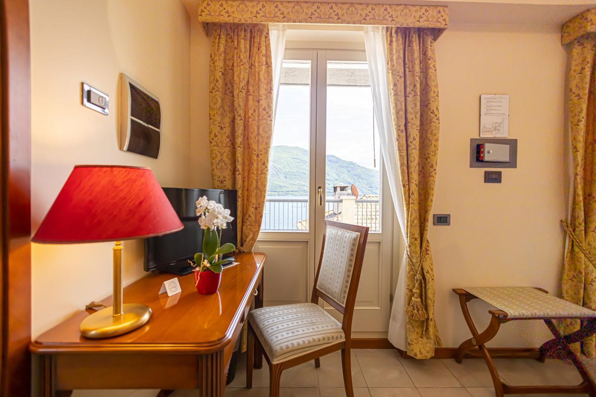 Hotel Il Portico By Lvg Hotel Collection Cannobio Room photo